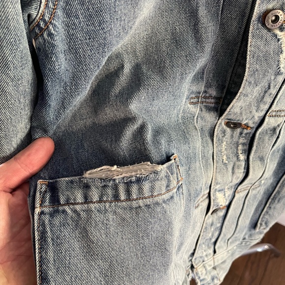 Levi's Made and Crafted Men’s Distressed Light Blue Denim Jacket - Picture 4 of 8